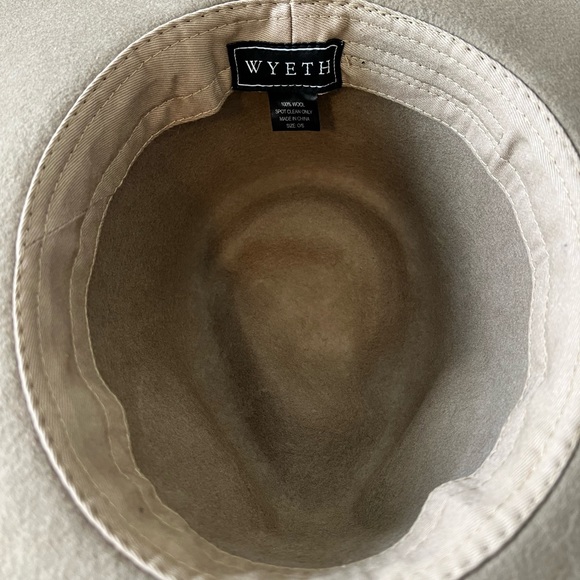 100% Wool hat. - Picture 4 of 6